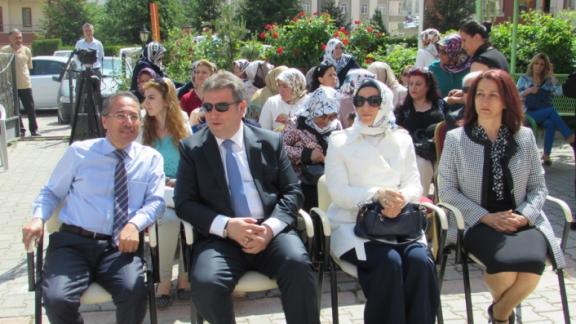 Fatma Bacı Baciyan-ı Rum Kadın Kültür Merkezi´nde Sertifika Töreni