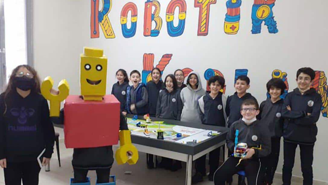 Şehit Abdullah Şaşdım Ortaokulunun Kodlama ve Robotik Alanlarındaki Büyük Başarısı
