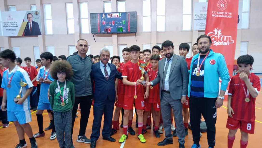 Yıldız Erkekler Futsal Turnuvası Kayseri 1. si Takımımız