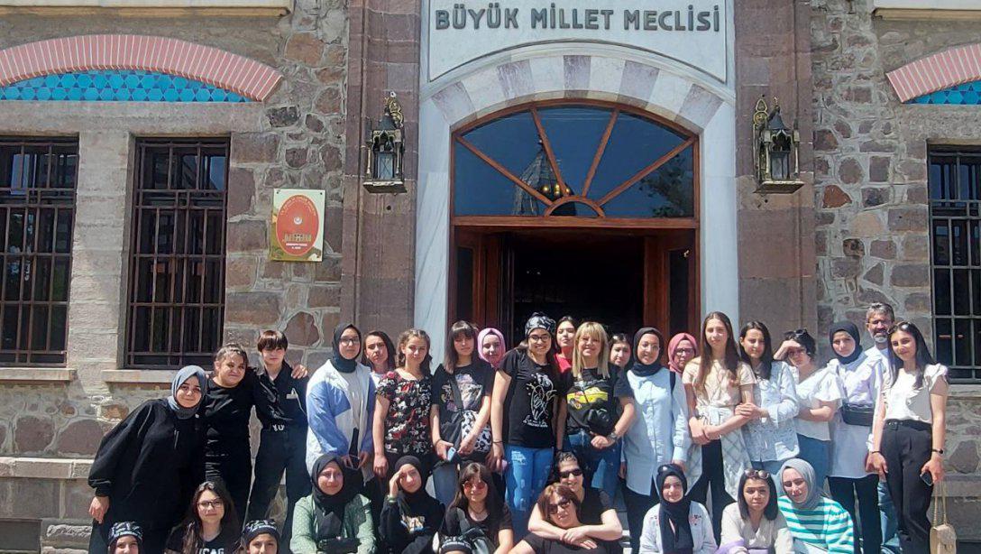 Halide Nusret Zorlutuna Mesleki ve Teknik Anadolu Lisesi'nin Ankara Gezisi